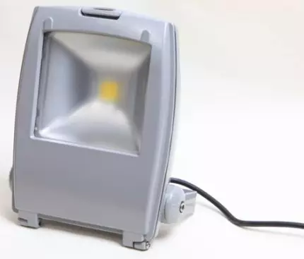 led-reflektori-635356847617737500-5_720_405